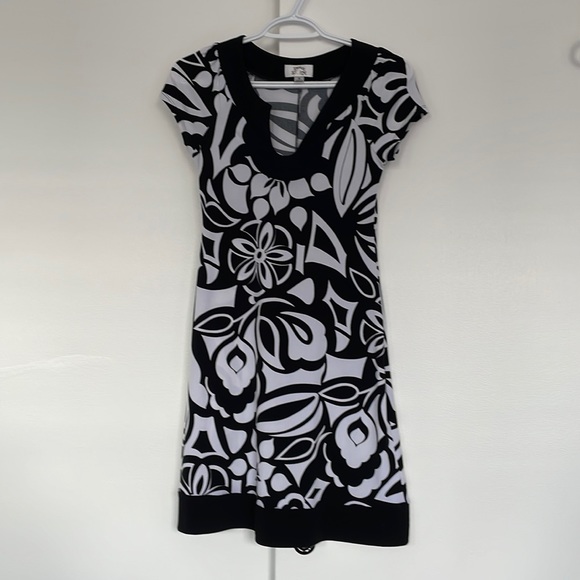 Sweet storm dress - Picture 1 of 2